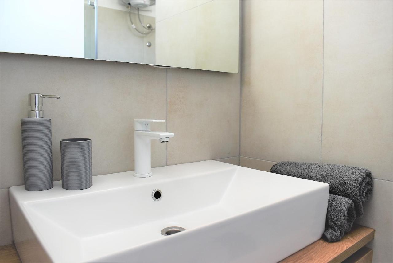 Apartment Aci Marina Rab Banjol Ngoại thất bức ảnh